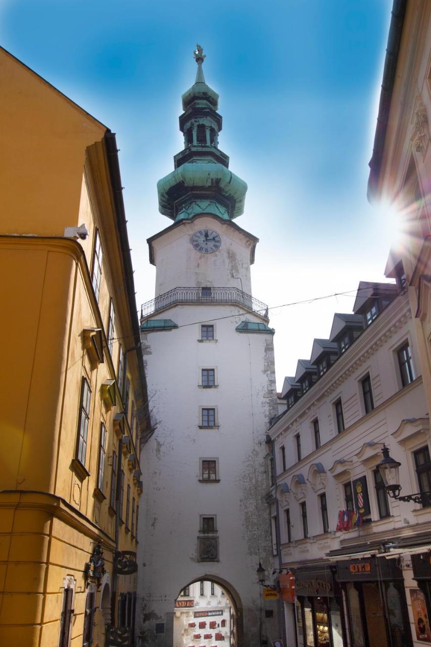 Safestay Bratislava Presidential Palace מראה חיצוני תמונה